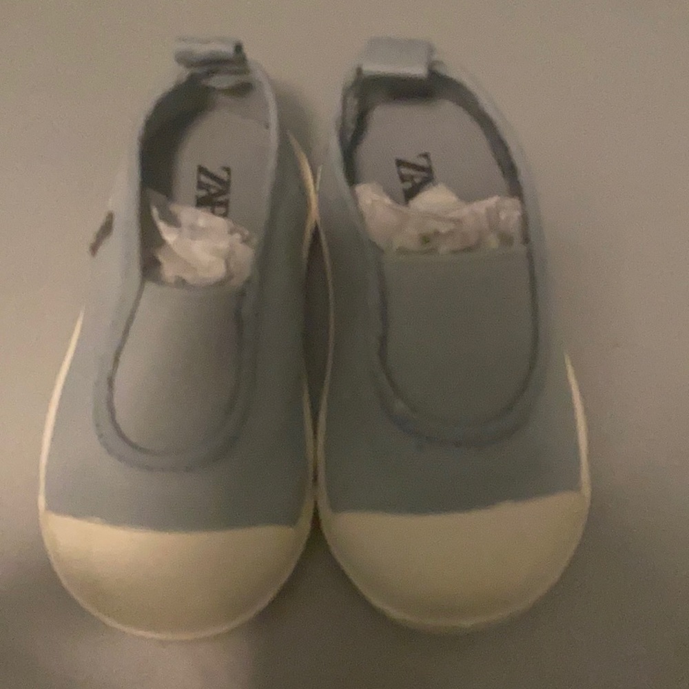 Zara slip ons
